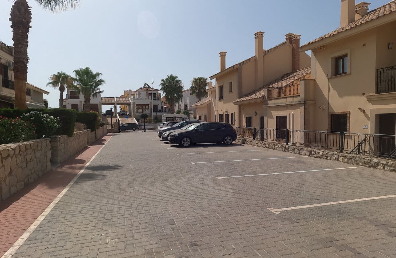 2 bedroom Apartment for sale in Algorfa - € 195,000 (Ref: 9972250)