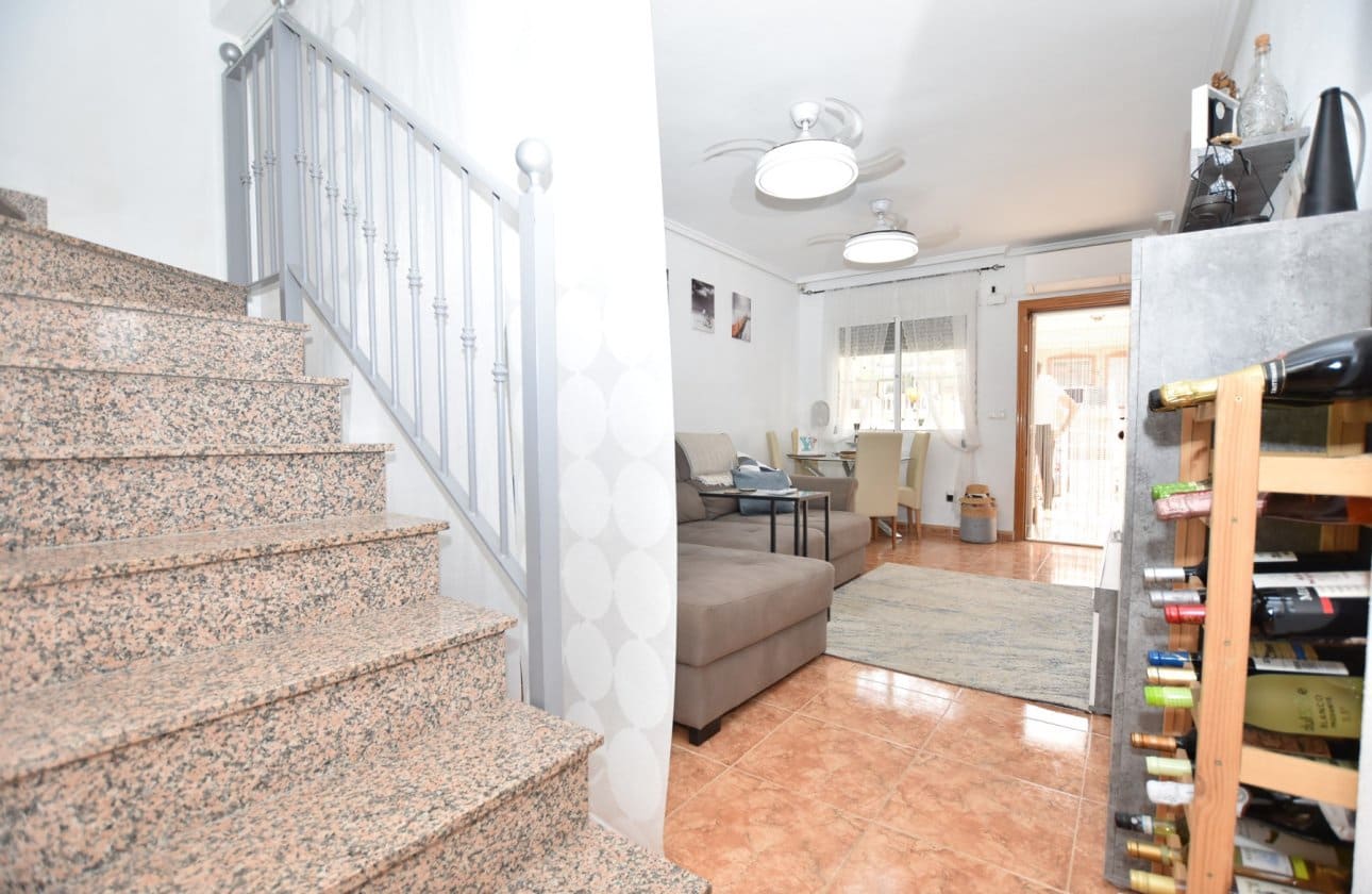 2 soveværelse Byhus til salg i Algorfa med swimmingpool - € 134.995 (Ref: 9972251)