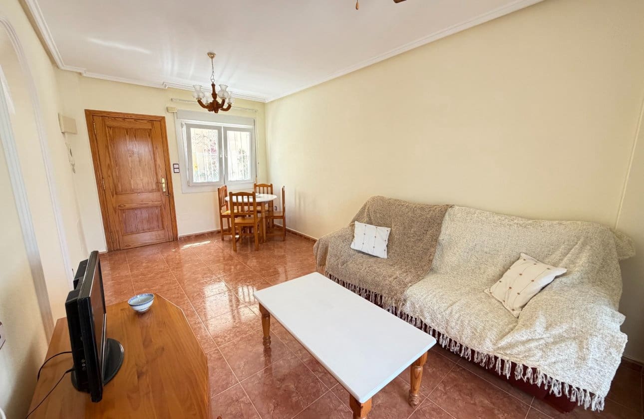 2 bedroom Townhouse for sale in Torremendo with pool - € 119,995 (Ref: 9972252)