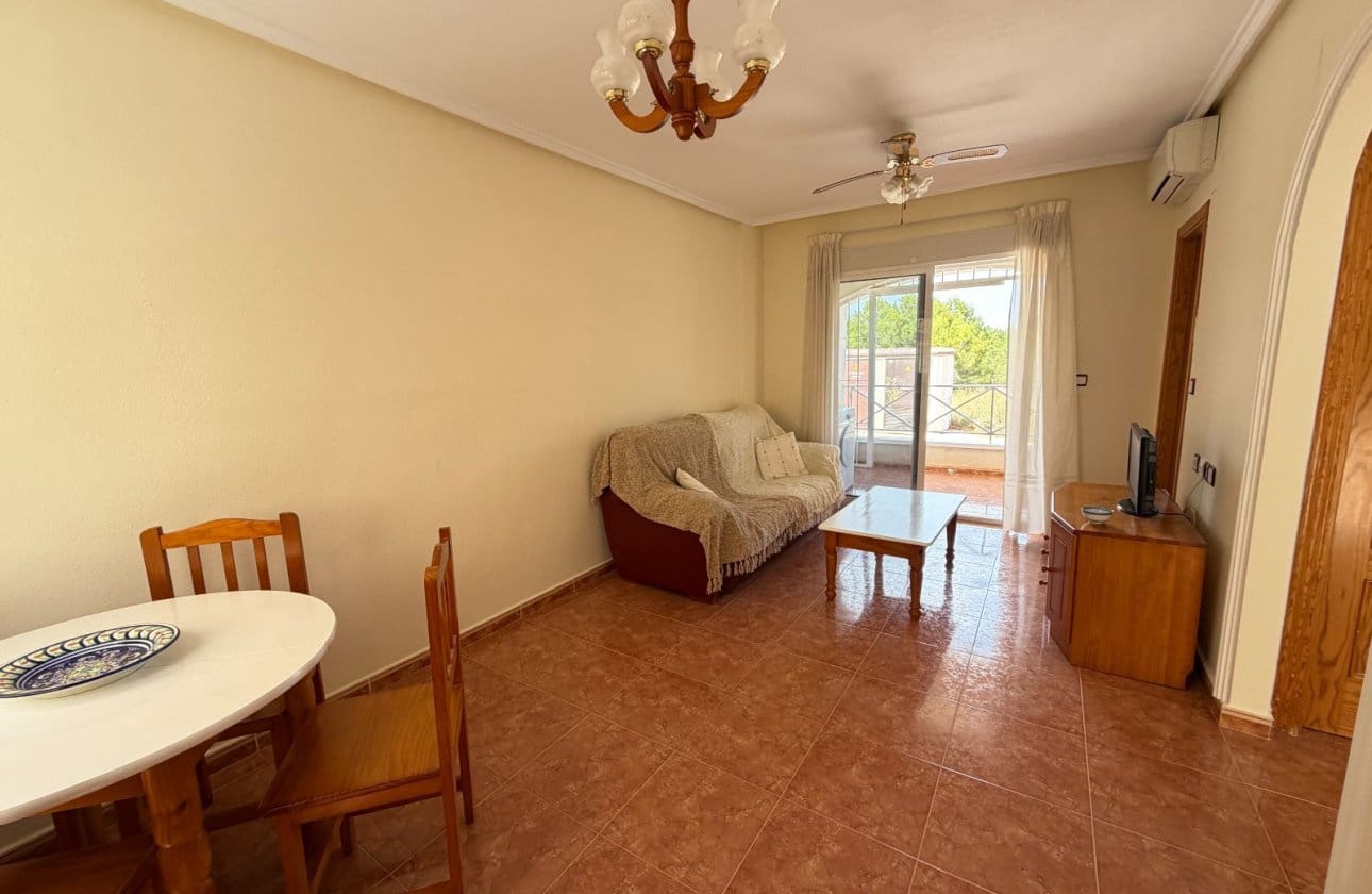 2 bedroom Townhouse for sale in Torremendo with pool - € 119,995 (Ref: 9972252)