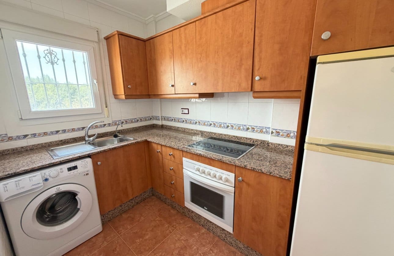 2 bedroom Townhouse for sale in Torremendo with pool - € 119,995 (Ref: 9972252)