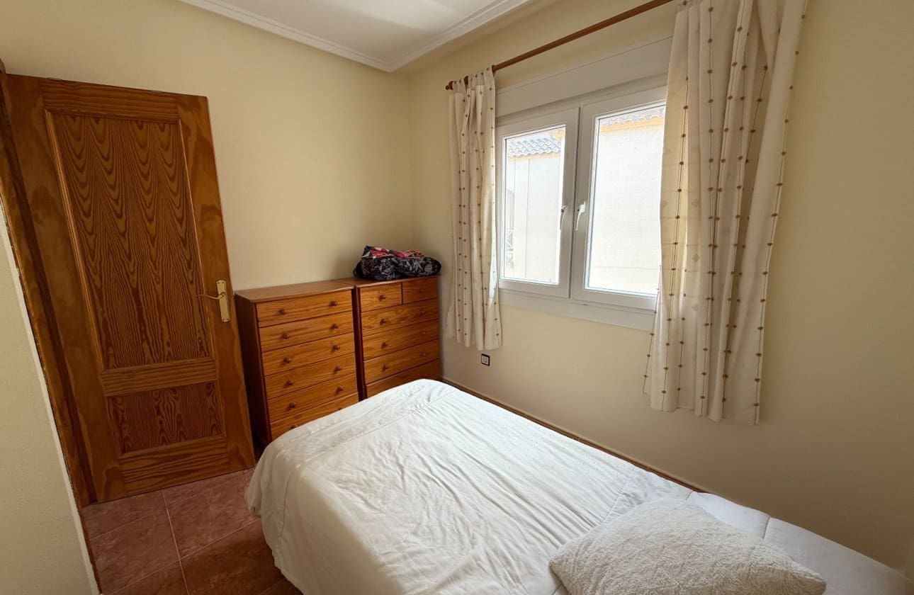 2 bedroom Townhouse for sale in Torremendo with pool - € 119,995 (Ref: 9972252)