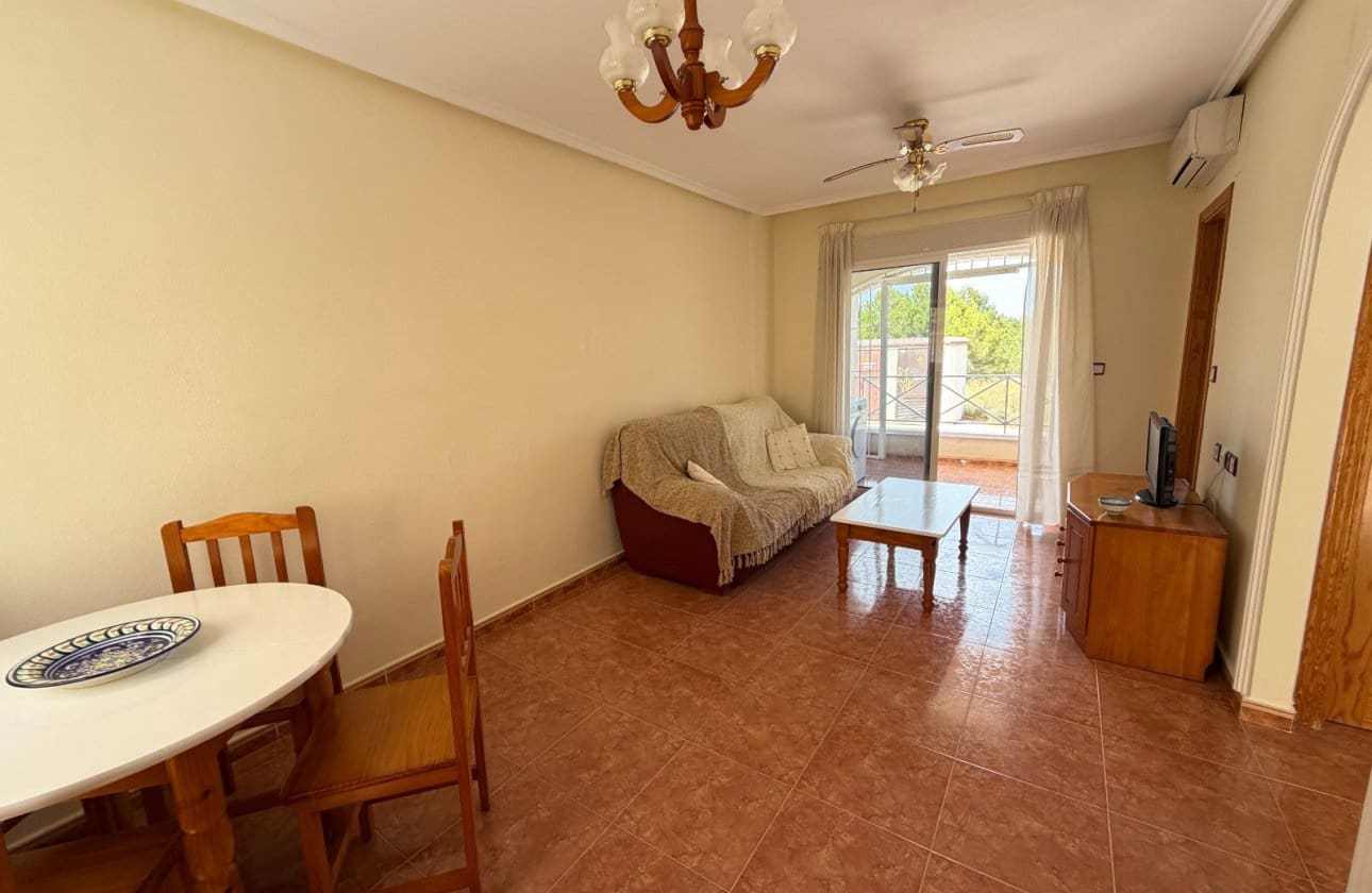 2 bedroom Townhouse for sale in Torremendo with pool - € 119,995 (Ref: 9972252)