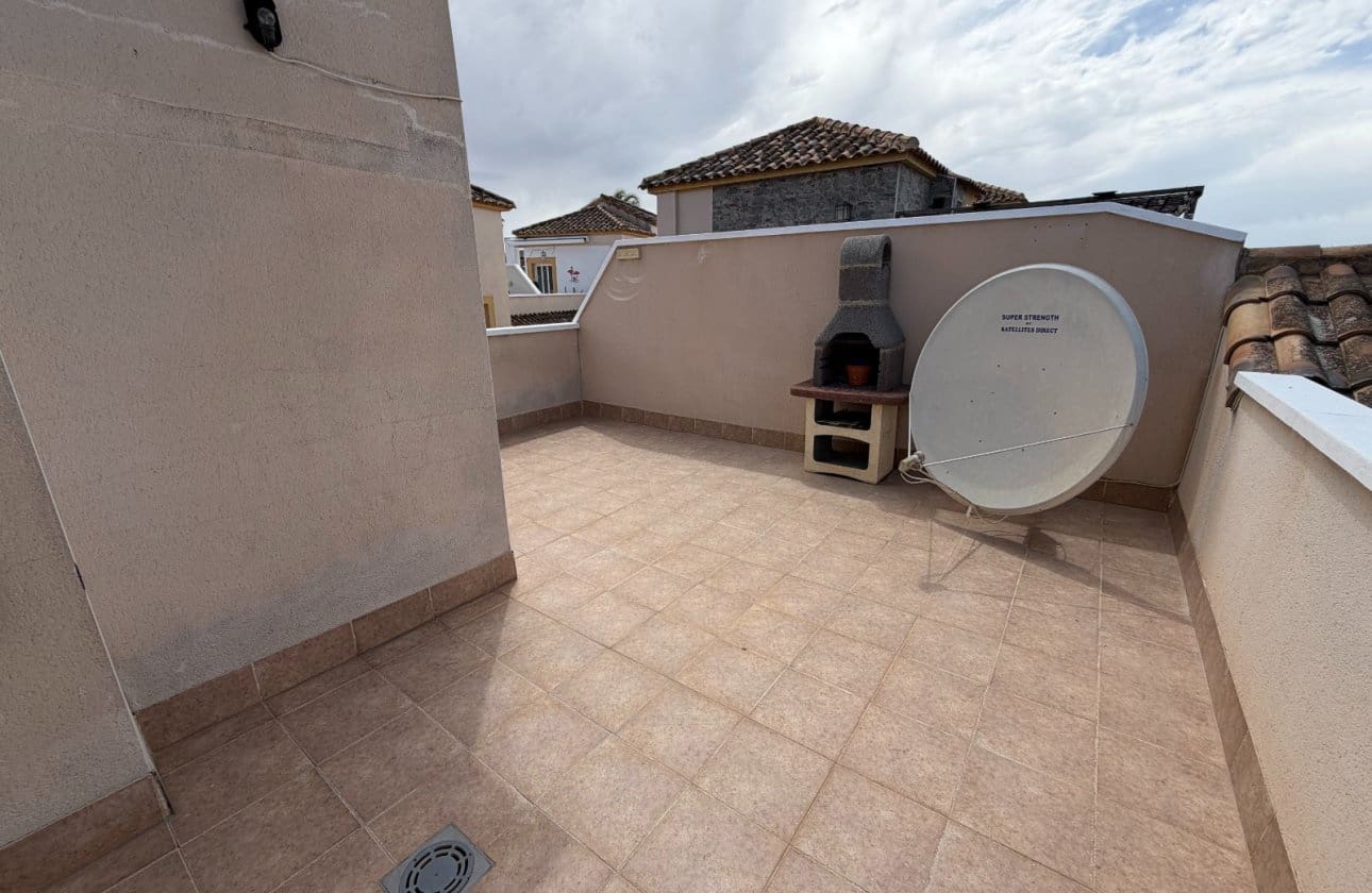 2 bedroom Townhouse for sale in Torremendo with pool - € 119,995 (Ref: 9972252)