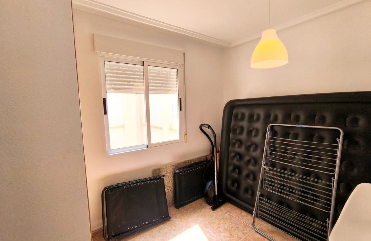 2 soveværelse Lejlighed til salg i Algorfa med swimmingpool - € 129.950 (Ref: 9972253)