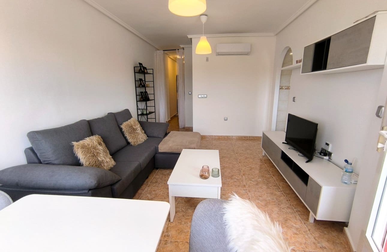 2 soveværelse Lejlighed til salg i Algorfa med swimmingpool - € 129.950 (Ref: 9972253)