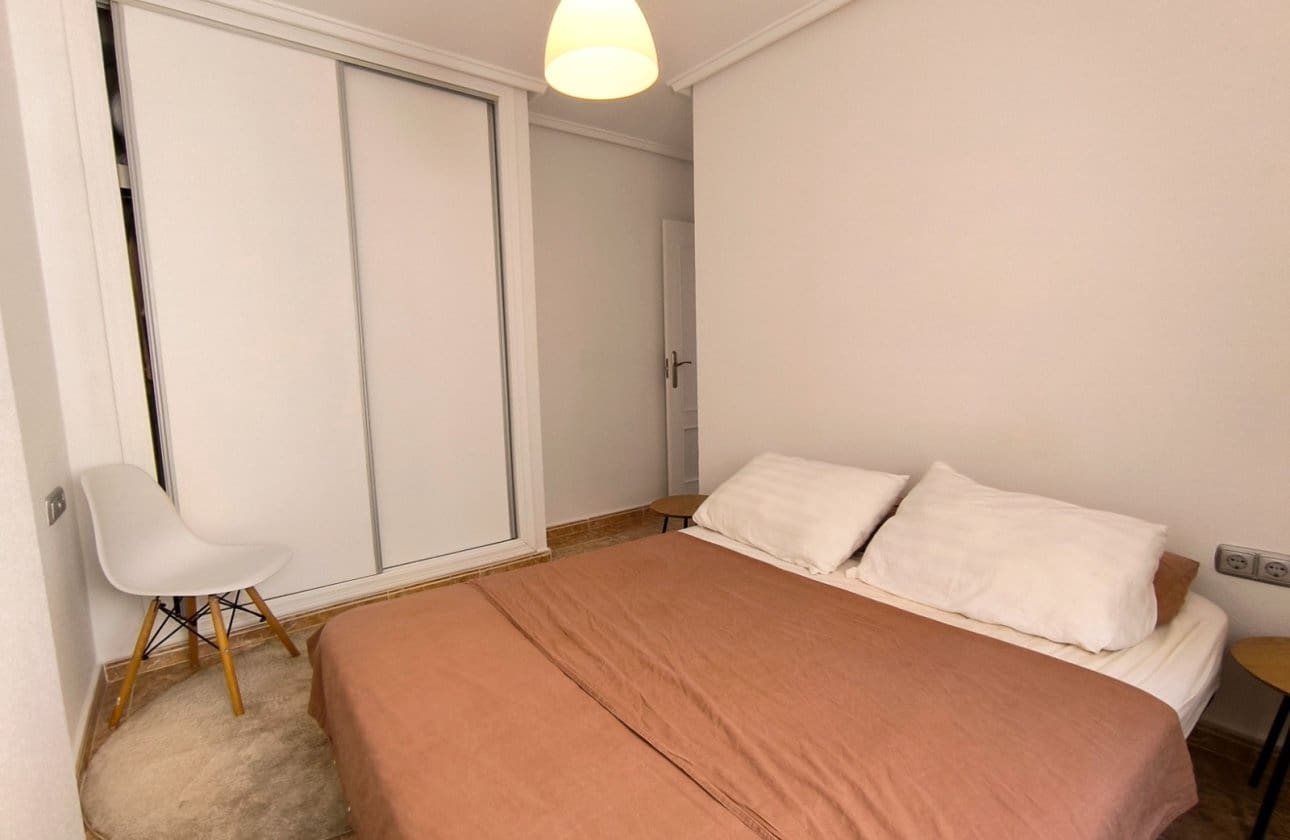 2 soveværelse Lejlighed til salg i Algorfa med swimmingpool - € 129.950 (Ref: 9972253)