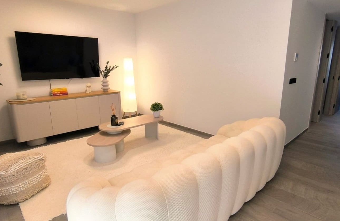 3 bedroom Apartment for sale in Algorfa with pool - € 360,000 (Ref: 9977577)