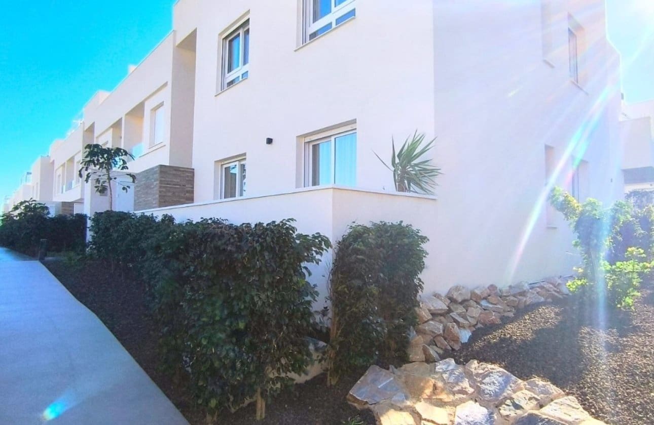 3 bedroom Apartment for sale in Algorfa with pool - € 360,000 (Ref: 9977577)