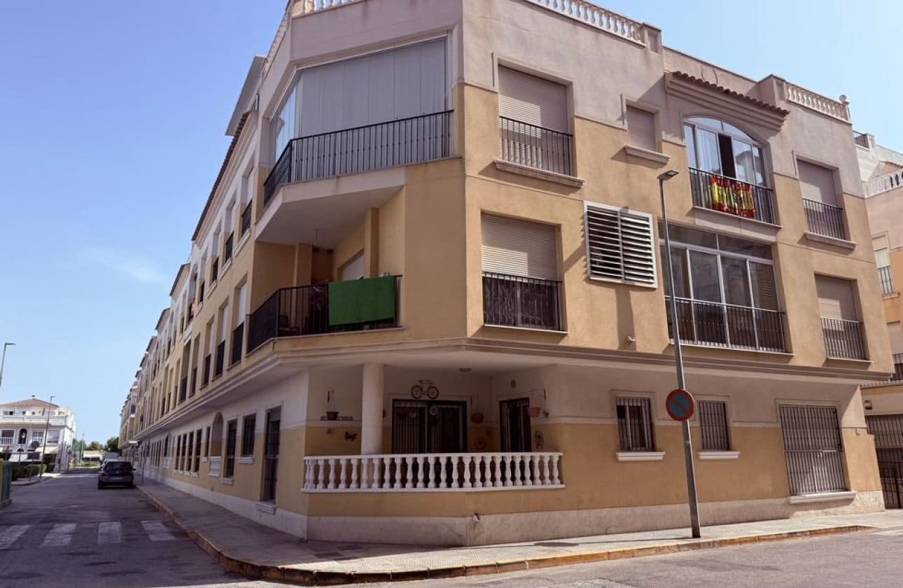 2 soverom Leilighet til salgs i Formentera del Segura - € 115 000 (Ref: 9984011)