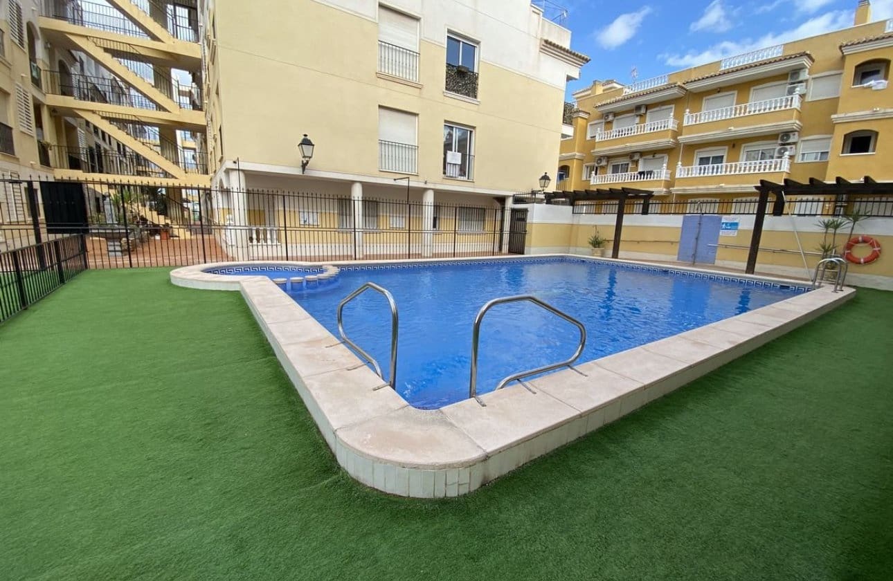 2 soverom Leilighet til salgs i Formentera del Segura - € 115 000 (Ref: 9984011)