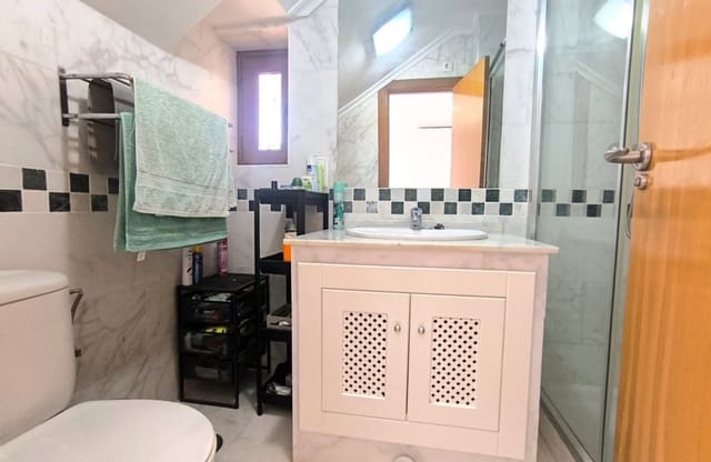 2 soveværelse Lejlighed til salg i Algorfa med swimmingpool garage - € 189.950 (Ref: 9984013)