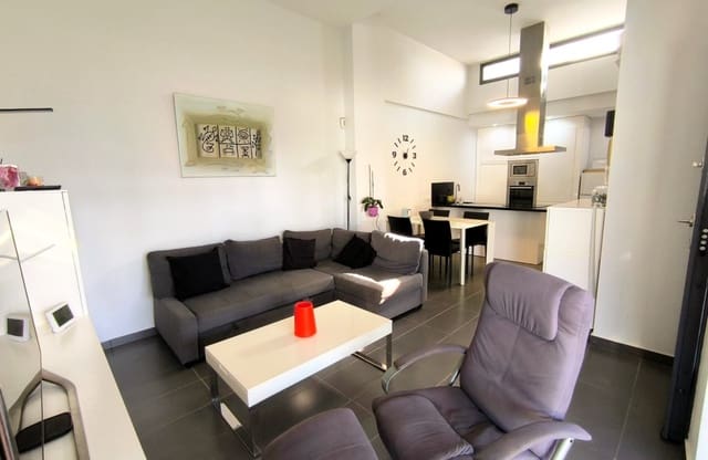 2 slaapkamer Rijtjeshuis te koop in Algorfa met zwembad garage - € 285.000 (Ref: 9987160)