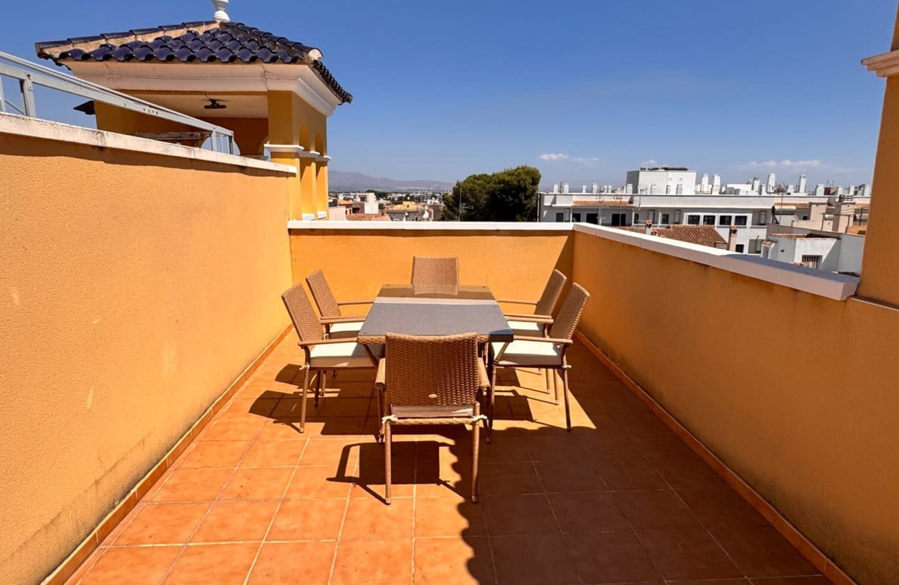 Apartamento de 2 habitaciones en Algorfa en venta con piscina garaje - 136.000 € (Ref: 9997804)
