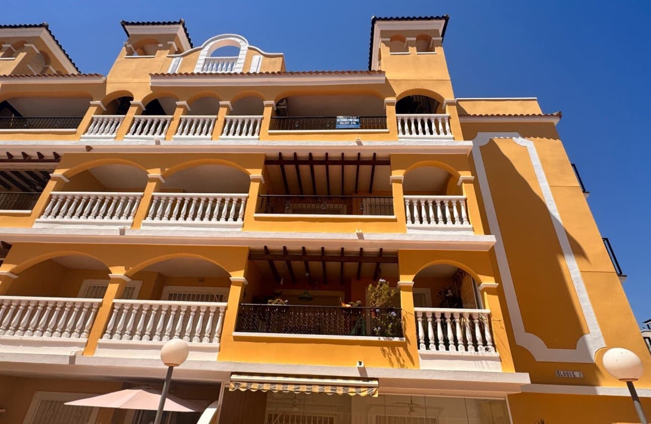 Apartamento de 2 habitaciones en Algorfa en venta con piscina garaje - 136.000 € (Ref: 9997804)