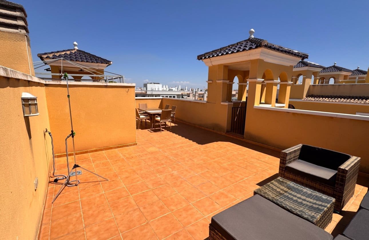 Apartamento de 2 habitaciones en Algorfa en venta con piscina garaje - 136.000 € (Ref: 9997804)