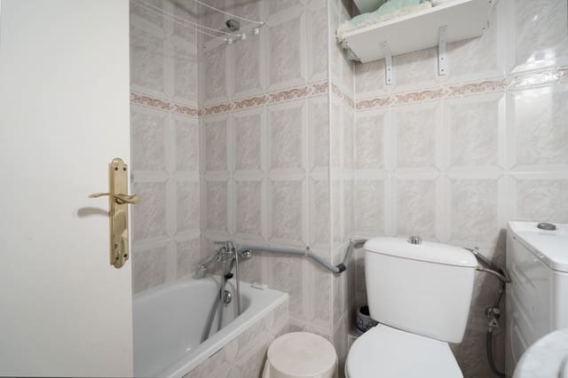 1 sypialnia Apartament na sprzedaż w Benalmadena Costa, Benalmádena z basenem garażem - 210 000 € (Ref: 10018210)