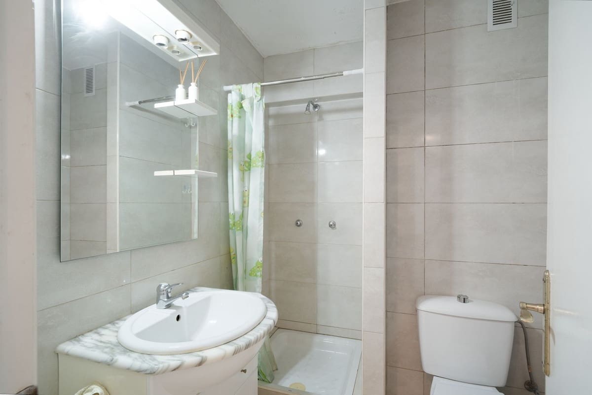 1 sypialnia Apartament na sprzedaż w Benalmadena Costa z basenem garażem - 210 000 € (Ref: 10018210)