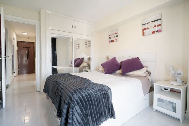 1 soveværelse Lejlighed til salg i Benalmadena Costa, Benalmádena med swimmingpool - € 219.500 (Ref: 10074881)