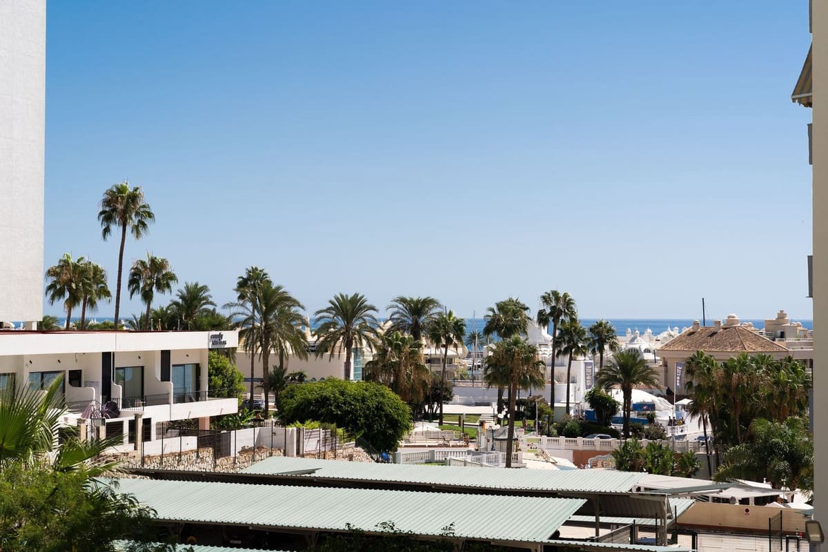 1 soveværelse Lejlighed til salg i Benalmadena Costa med swimmingpool - € 225.000 (Ref: 10077576)