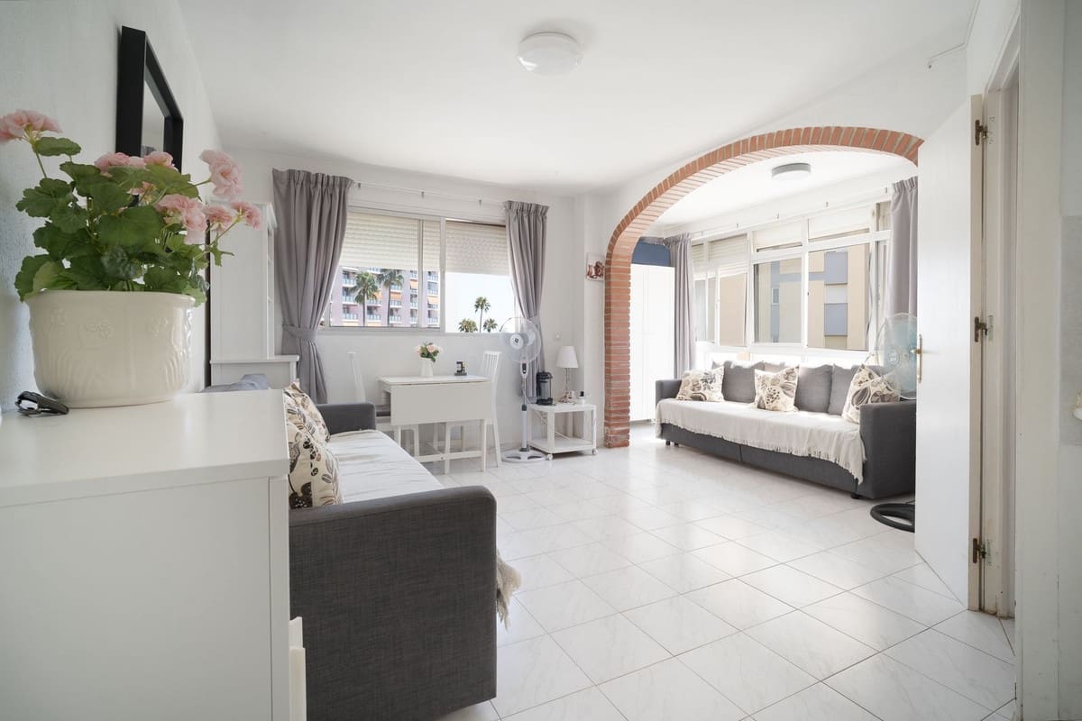 1 soveværelse Lejlighed til salg i Benalmadena Costa med swimmingpool - € 225.000 (Ref: 10077576)