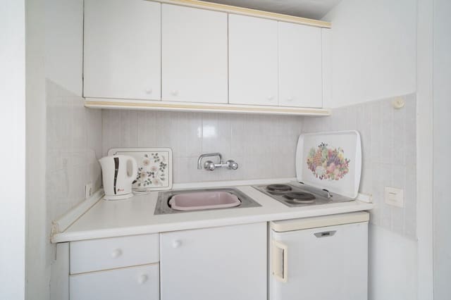 1 soveværelse Lejlighed til salg i Benalmadena Costa, Benalmádena med swimmingpool - € 225.000 (Ref: 10077576)