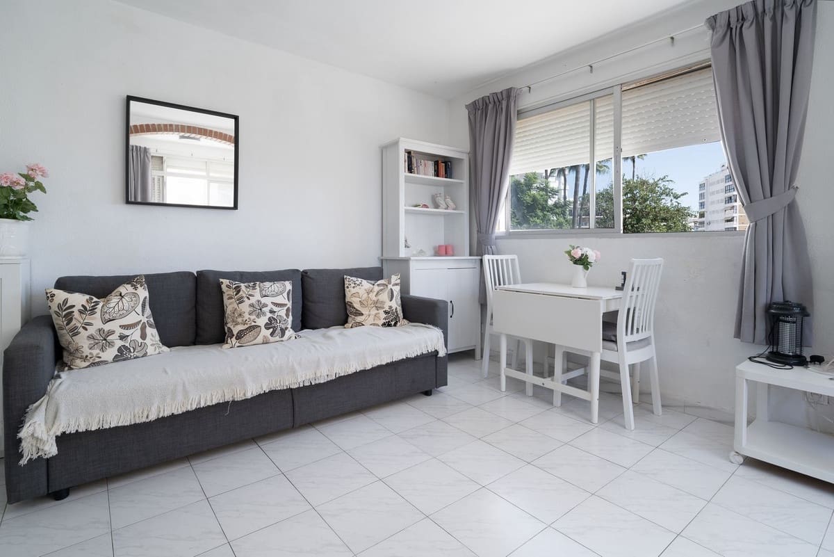 1 soveværelse Lejlighed til salg i Benalmadena Costa med swimmingpool - € 225.000 (Ref: 10077576)
