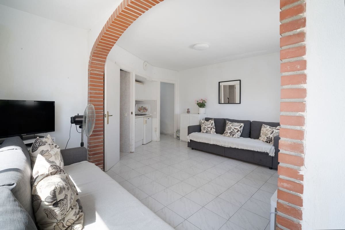 1 soveværelse Lejlighed til salg i Benalmadena Costa med swimmingpool - € 225.000 (Ref: 10077576)