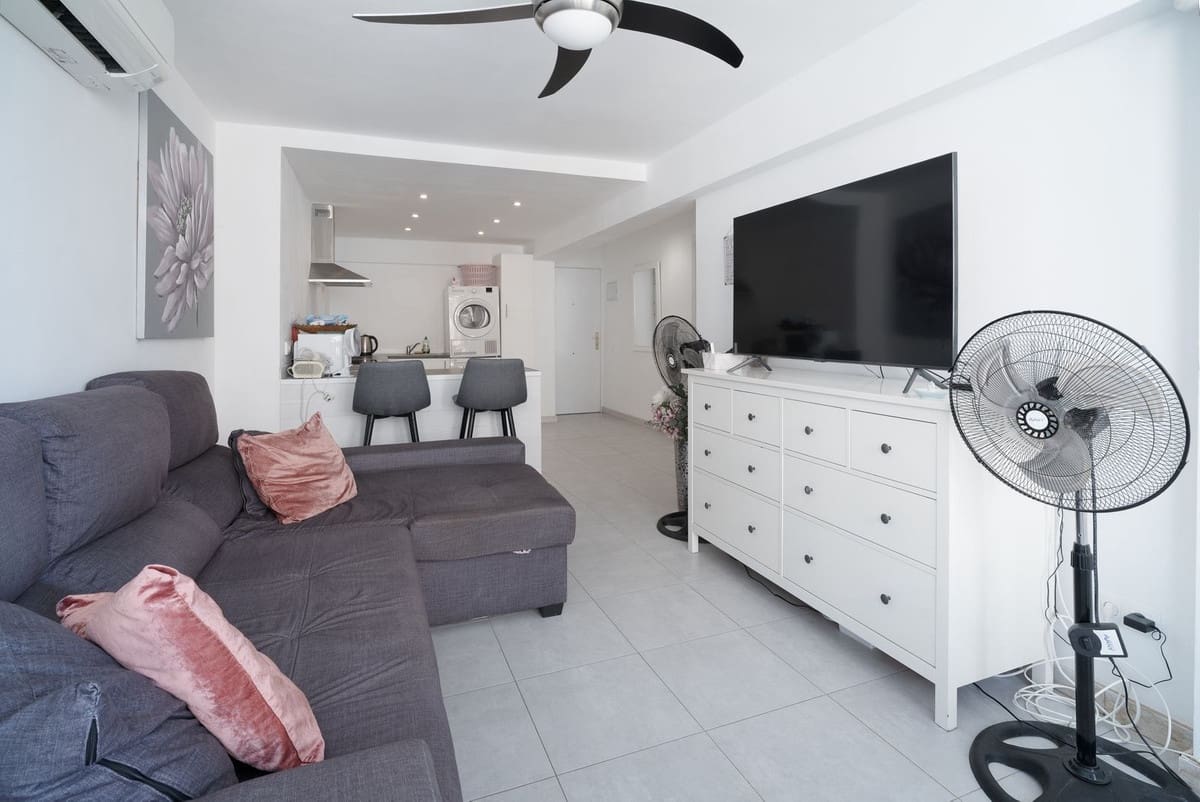 1 soveværelse Lejlighed til salg i Benalmadena med swimmingpool - € 225.000 (Ref: 10153299)
