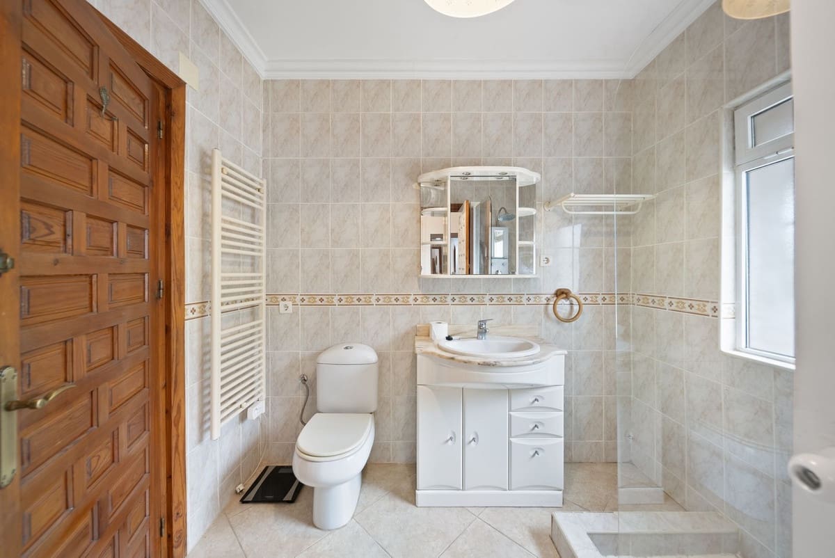 4 soveværelse Villa til salg i Almogia med swimmingpool garage - € 337.500 (Ref: 8542017)