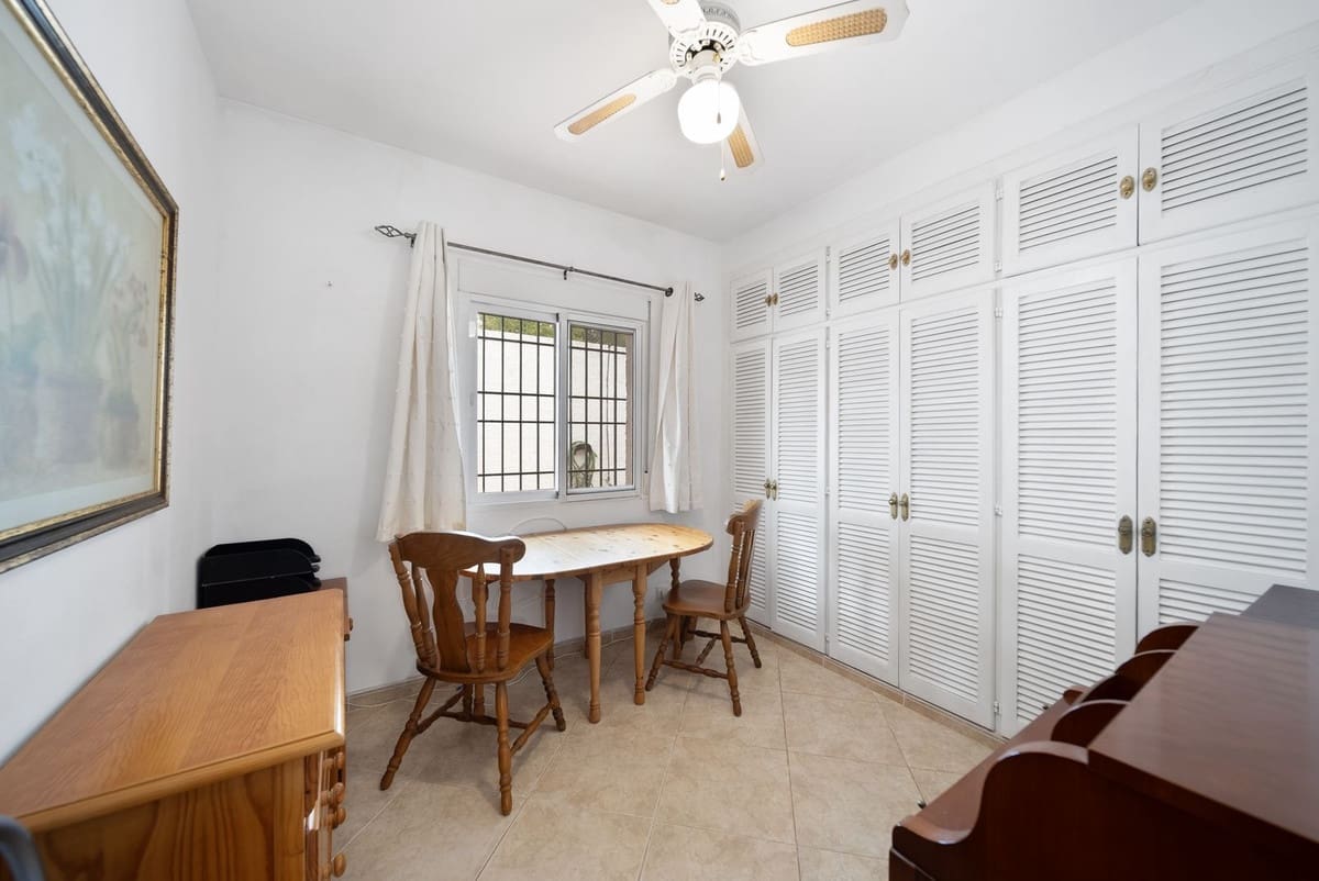 4 soveværelse Villa til salg i Almogia med swimmingpool garage - € 337.500 (Ref: 8542017)