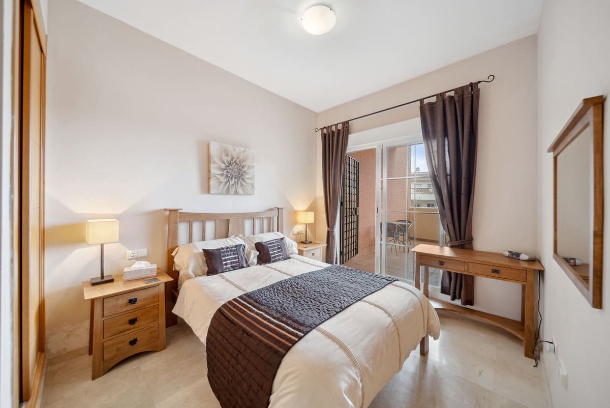 2 sypialnia Apartament na sprzedaż w Benalmadena Costa z basenem garażem - 287 500 € (Ref: 9057376)