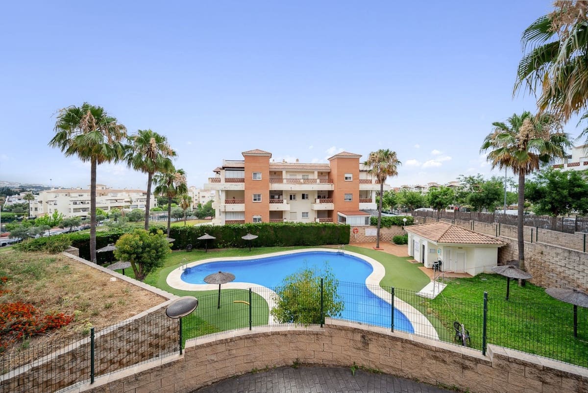 2 sypialnia Apartament na sprzedaż w Benalmadena Costa z basenem garażem - 287 500 € (Ref: 9057376)