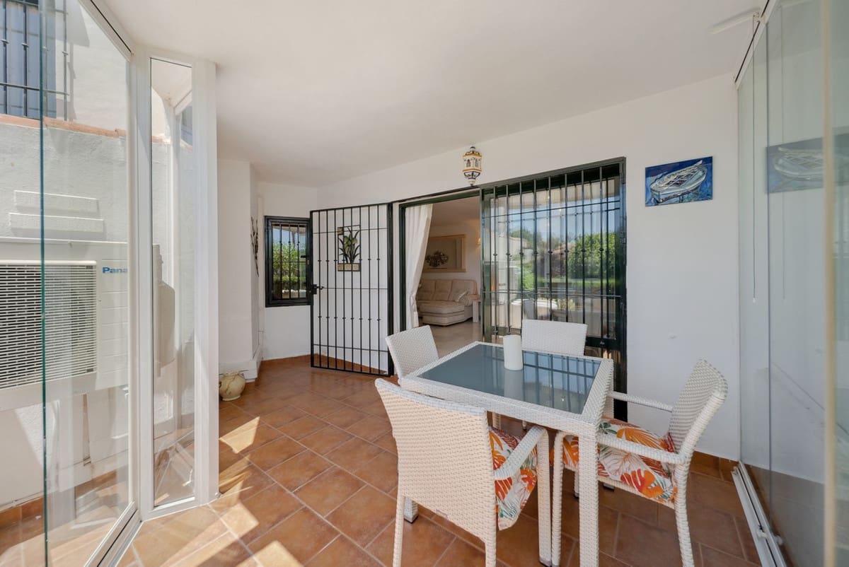 2 Zimmer Apartment zu verkaufen in Benalmadena Costa mit Pool - 360.000 € (Ref: 9096290)