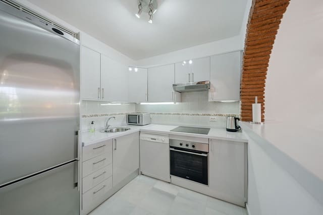 2 quarto Apartamento para venda em Benalmadena Costa, Benalmádena com piscina - 360 000 € (Ref: 9096290)