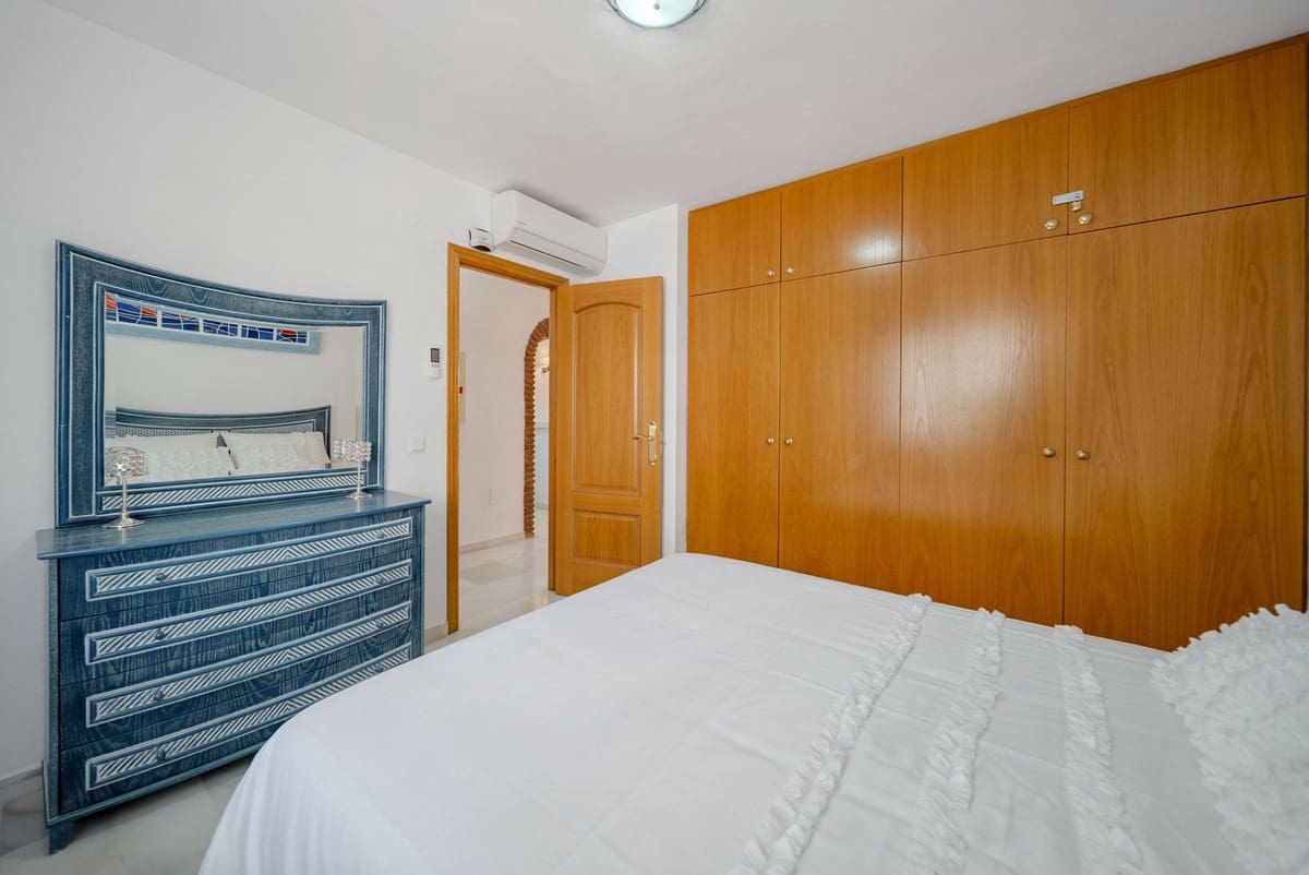 2 Zimmer Apartment zu verkaufen in Benalmadena Costa mit Pool - 360.000 € (Ref: 9096290)