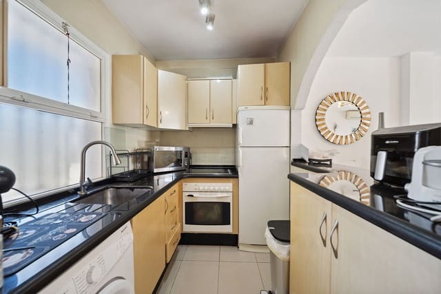 2 Zimmer Apartment zu verkaufen in Torremolinos mit Pool - 345.000 € (Ref: 9096291)