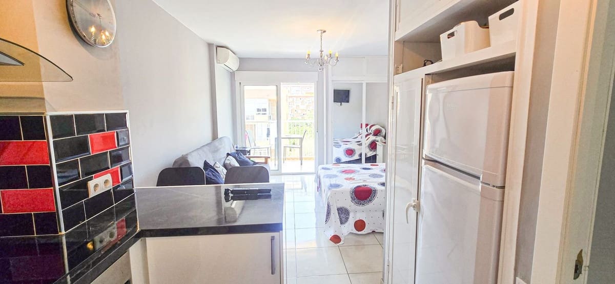 1 sypialnia Apartament na sprzedaż w Benalmadena Costa - 147 500 € (Ref: 9100357)