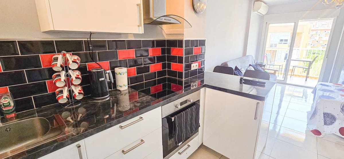 1 sypialnia Apartament na sprzedaż w Benalmadena Costa - 147 500 € (Ref: 9100357)