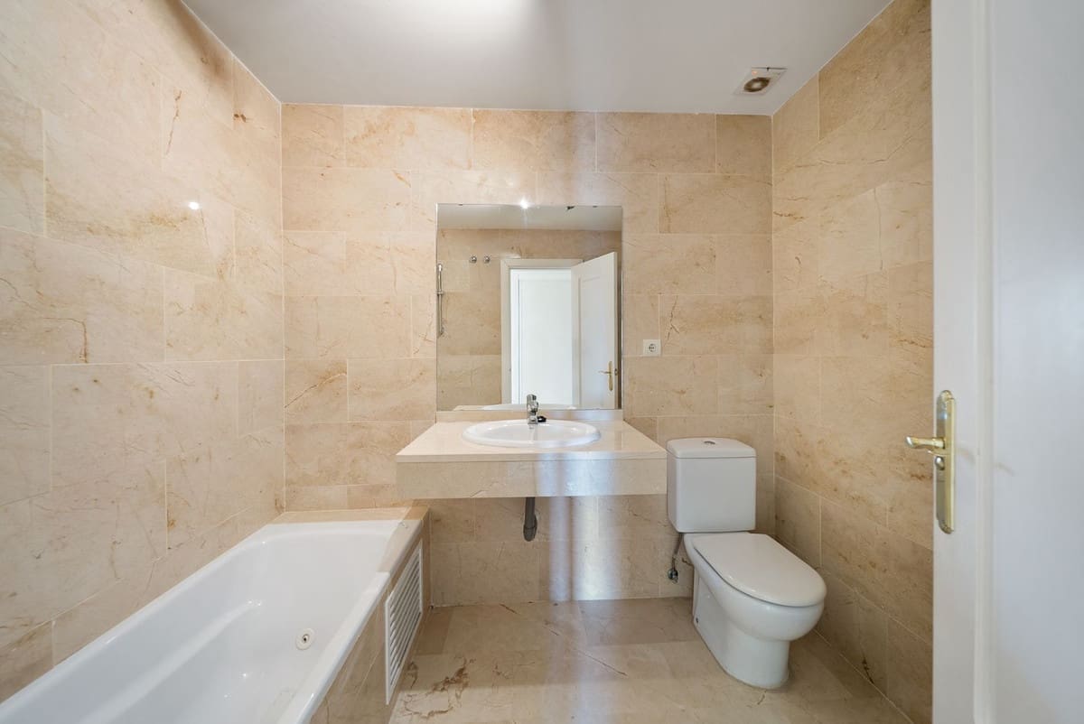 2 Zimmer Apartment zu verkaufen in Benalmadena - 340.000 € (Ref: 9145219)