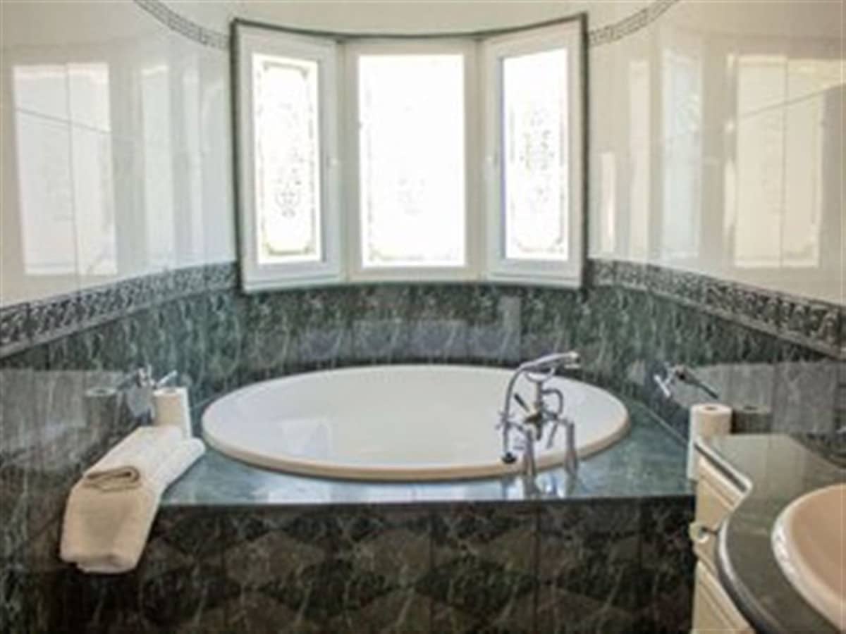 6 soveværelse Villa til salg i Benalmadena Costa med swimmingpool - € 1.100.000 (Ref: 9239517)