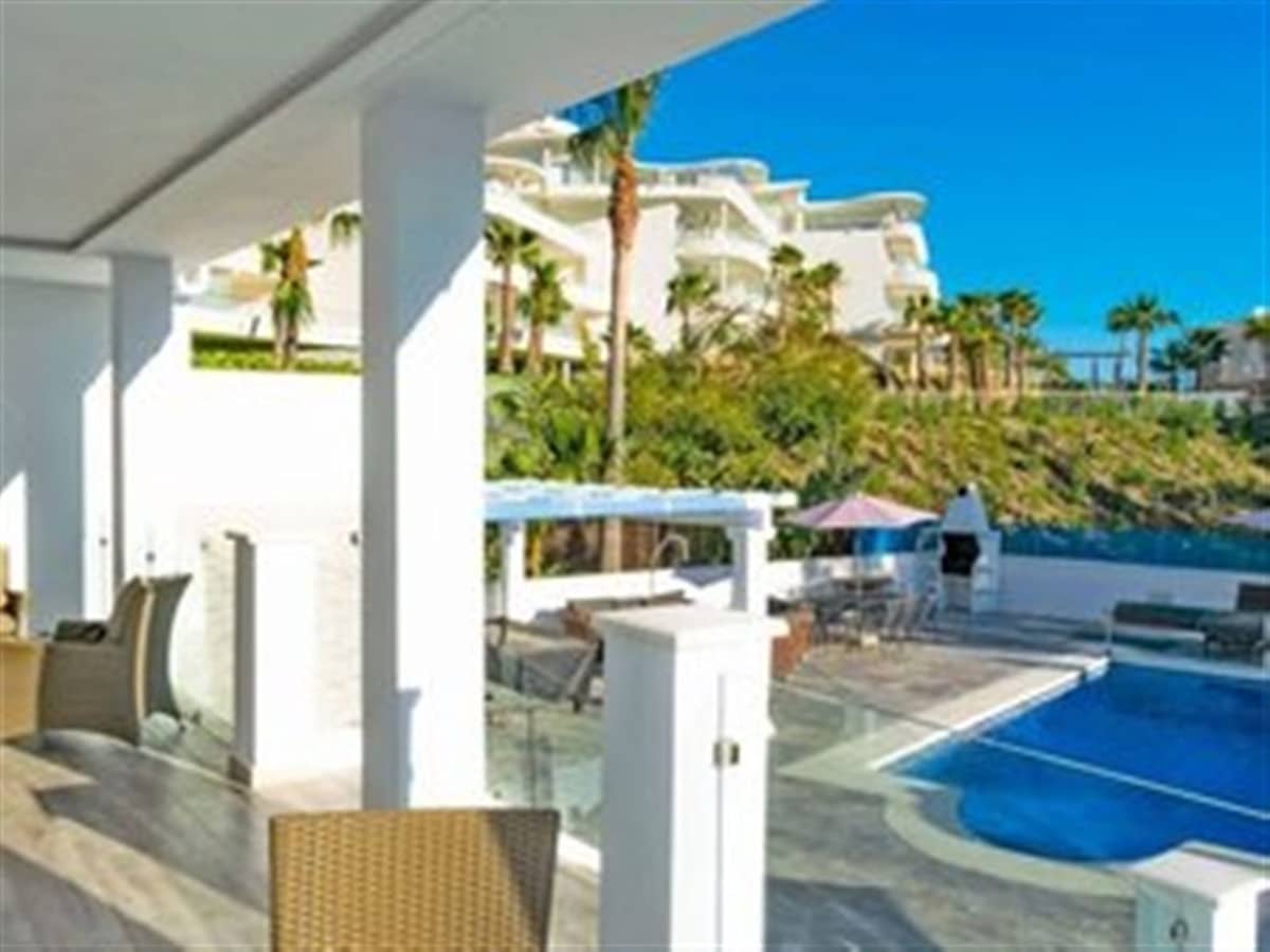6 soveværelse Villa til salg i Benalmadena Costa med swimmingpool - € 1.100.000 (Ref: 9239517)