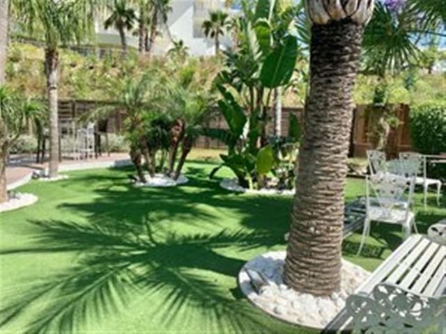 6 Zimmer Villa zu verkaufen in Benalmadena Costa, Benalmádena mit Pool - 1.100.000 € (Ref: 9239517)