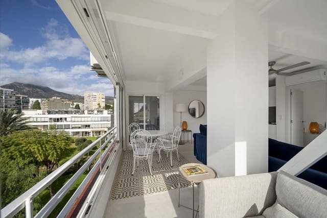 2 chambre Appartement à vendre à Benalmadena Costa, Benalmádena avec piscine - 315 000 € (Ref: 9647679)