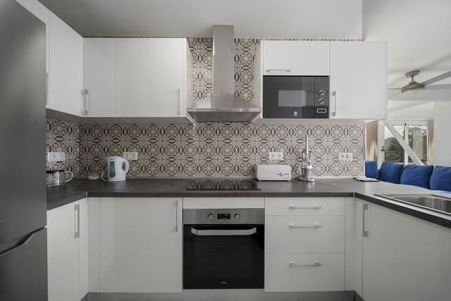 2 sypialnia Apartament na sprzedaż w Benalmadena Costa, Benalmádena z basenem - 315 000 € (Ref: 9647679)