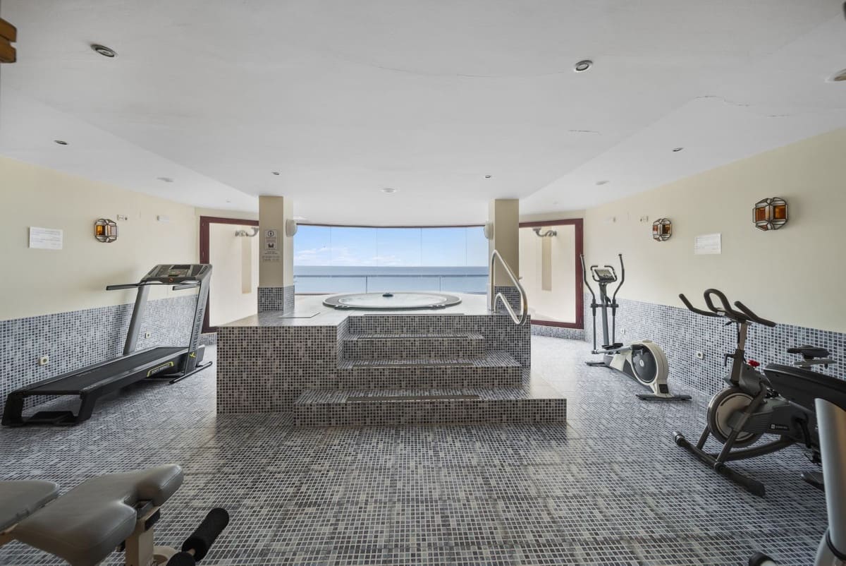 2 bedroom Apartment for sale in Benalmadena with pool - € 525,000 (Ref: 9647682)