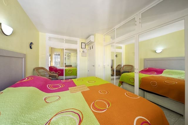 1 chambre Appartement à vendre à Benalmadena Costa, Benalmádena avec piscine - 244 500 € (Ref: 9647683)