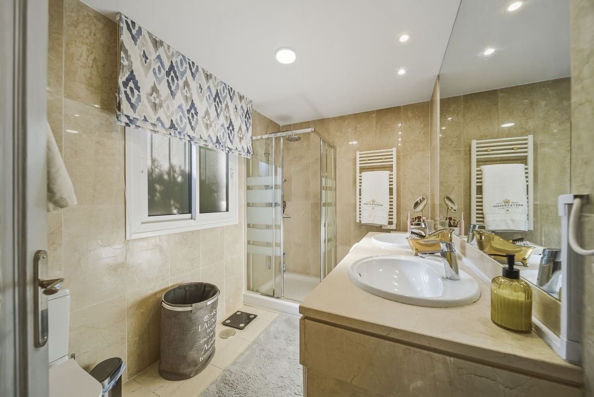 3 soverom Villa til salgs i Benalmadena Costa med svømmebasseng - € 745 000 (Ref: 9647685)