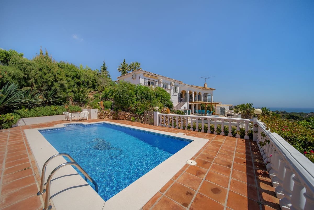 5 sypialnia Willa na sprzedaż w Benalmadena - 1 325 000 € (Ref: 9647689)