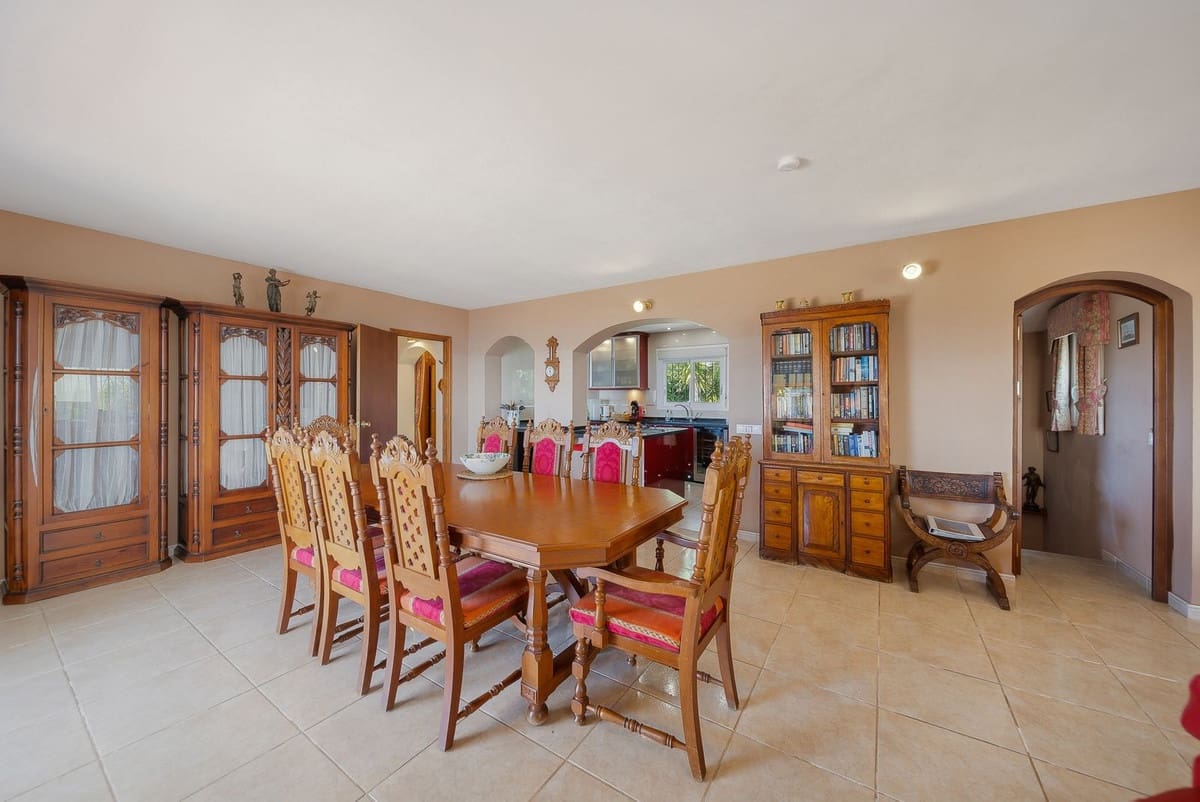 Chalet de 5 habitaciones en Benalmádena en venta - 1.325.000 € (Ref: 9647689)